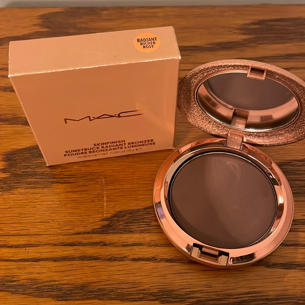 BNIB MAC SKINFINISH SUNSTRUCK MATTE BRONZER Radiant Richer Rosy